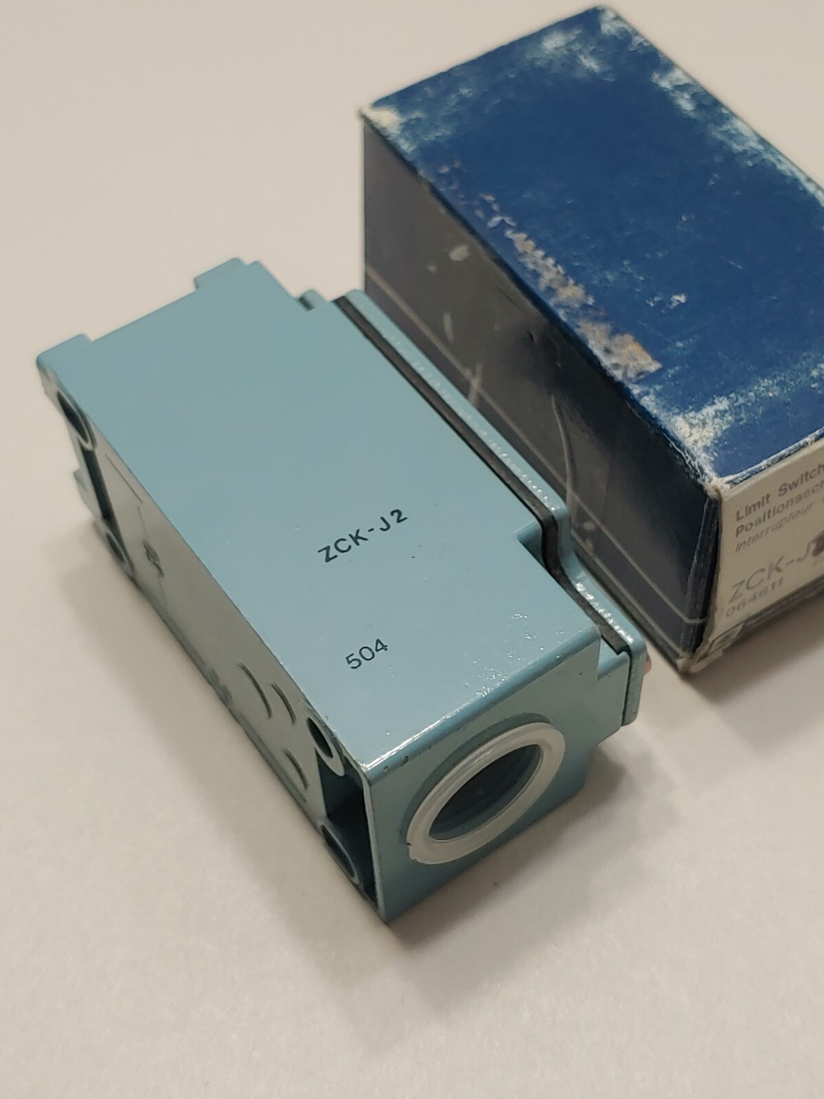 TELEMECANIQUE ZCK- J2 LIMIT SWITCH BODY XCK-J NEW OPEN BOX