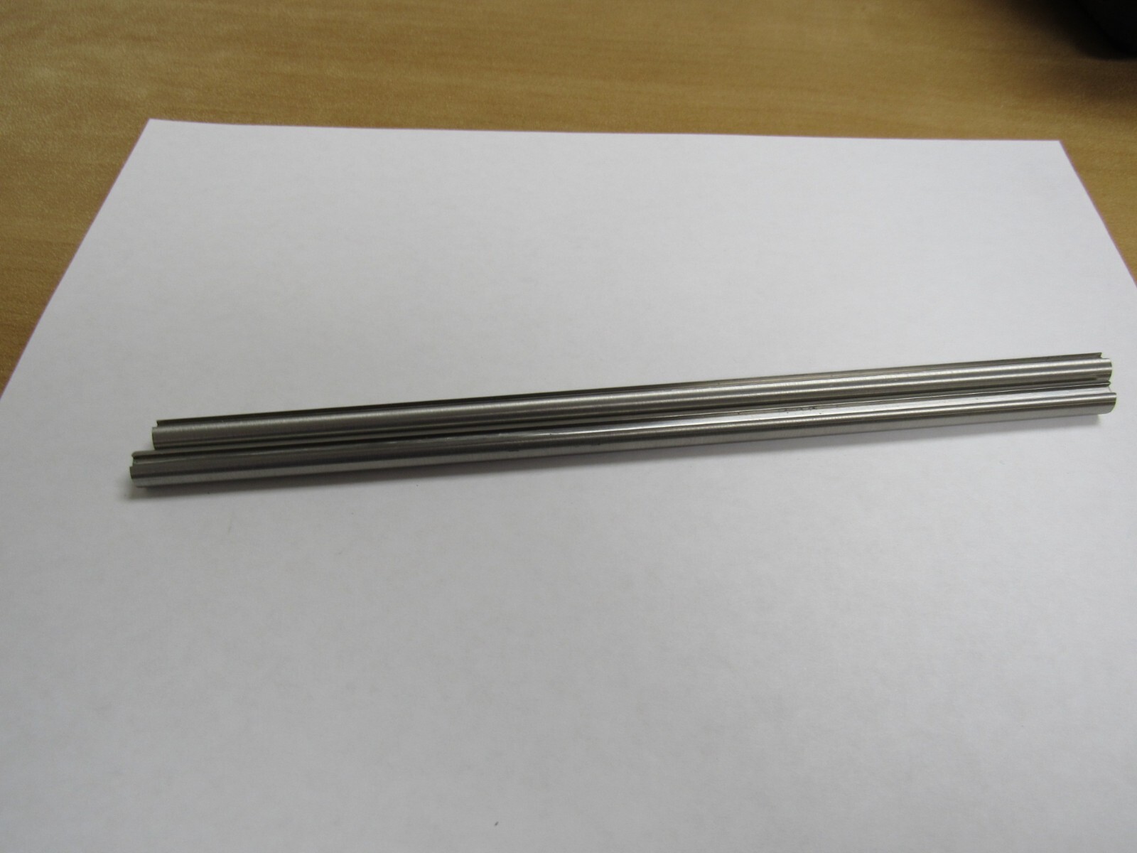 2x 303 Stainless Steel Shaft 5/16 Diameter Length 8.5″ Center Groove 0.094″