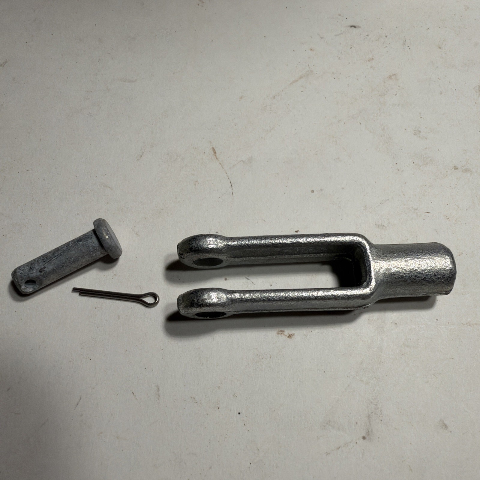 Yoke End MC11805 Lot of 10 Each By McMaster Carr NIB NOS Galvanized 1/4”-20 Thre