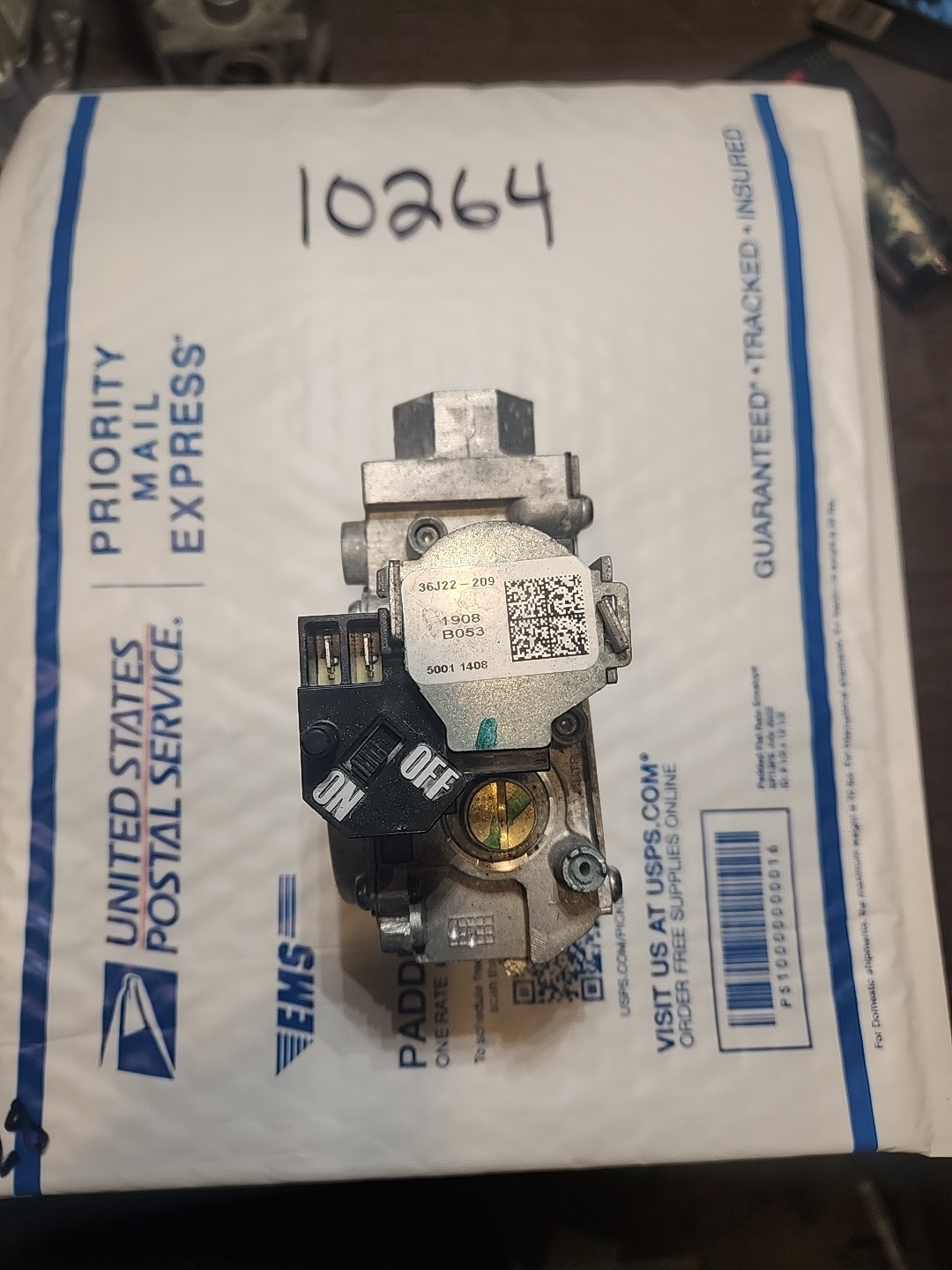 Gas Valve 36J22 Trane Type 209 D674510P01 36J22-209 *FREE SHIPPING*