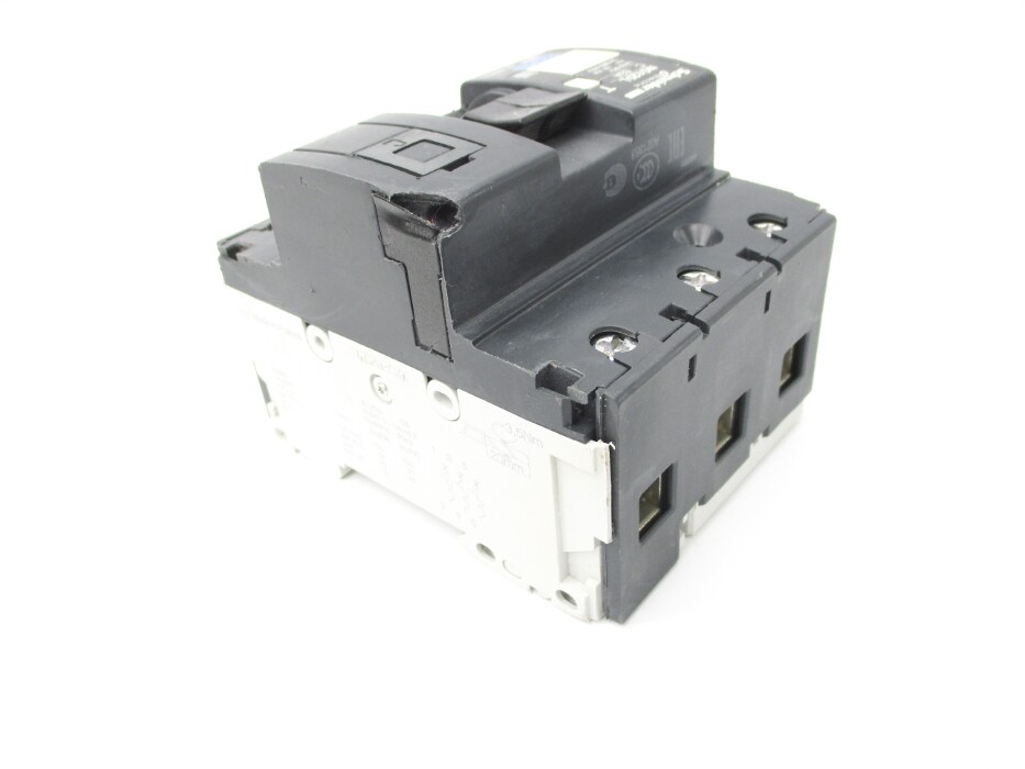 SCHNEIDER ELECTRIC 18806 63A 380/415V NSNP