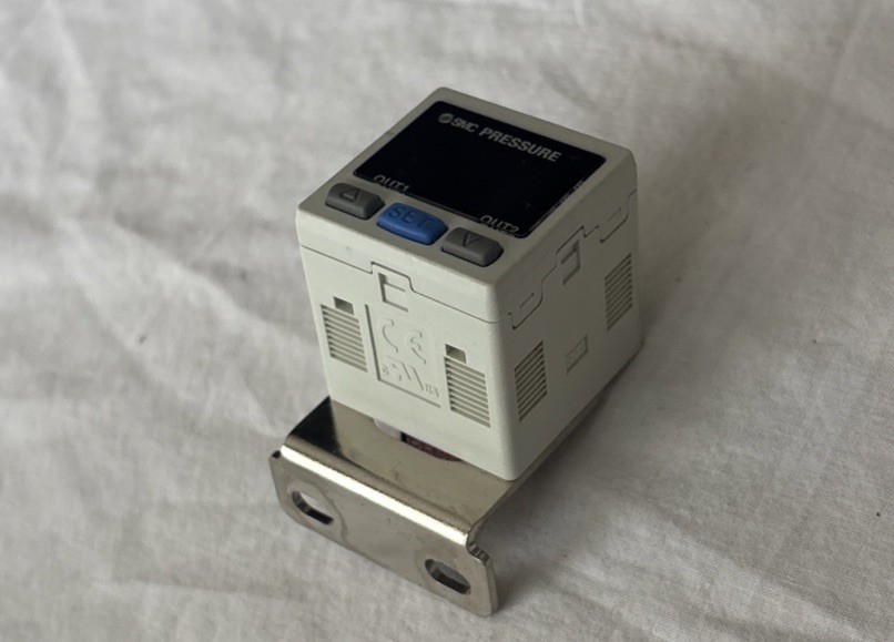 SMC PRESSURE SENSOR MONITOR PSE303-M 12-24VDC – Warranty & Free Shipping