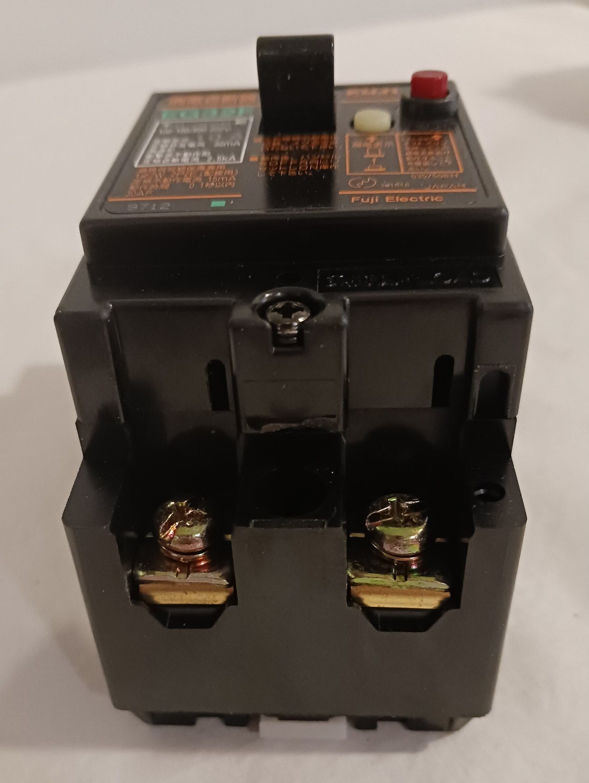 FUJI Electric EG32F Earth Leakage Breaker. 10A, New in box. Free Shipping.