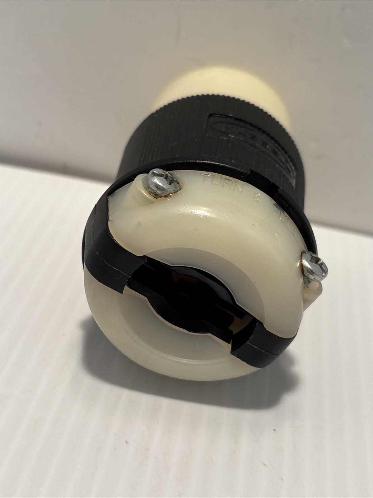 HUBBELL HBL2823, Twist-Lock Connector, 30A, 3 PH., 277/480V, 4-Pole, 5-Wire