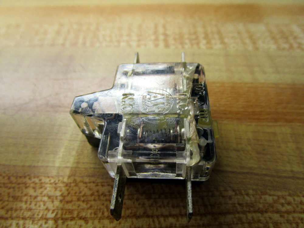 Arrow Hart H&H Carrier HN79LC-150 Contact Block HN79LC150