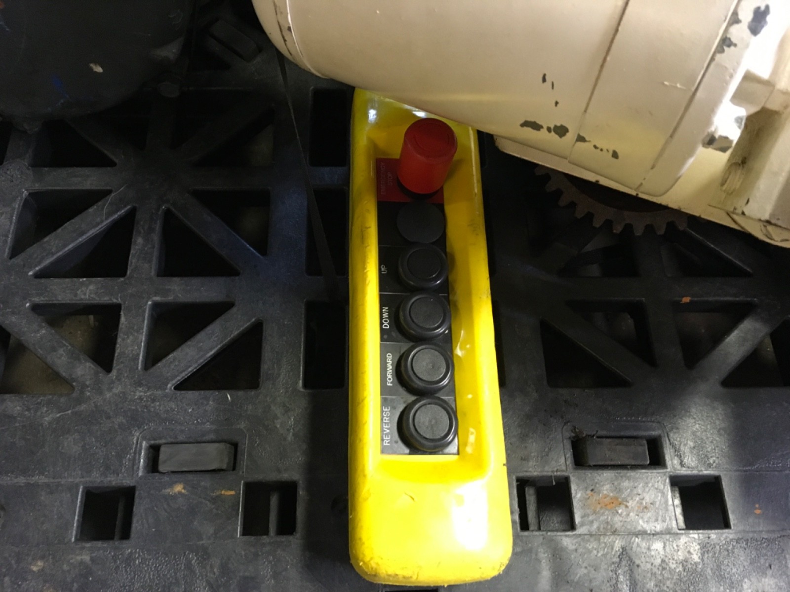 YALE 1 ton 3phase hoist with motor trolley, KEL1-10RT1551, 230/460v, (ADI-1507)