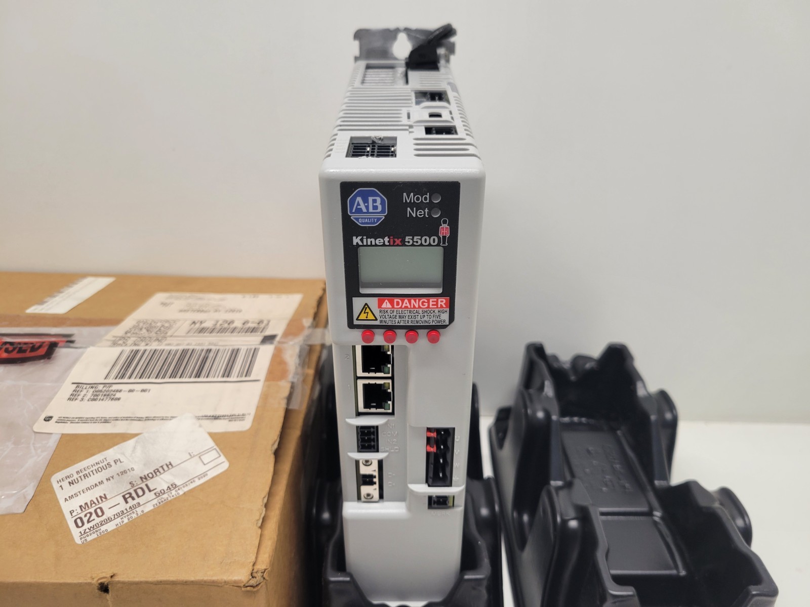 NEW IN BOX! ALLEN-BRADLEY KINETIX 5500 20A 2198-H025-ERS SERVO DRIVE