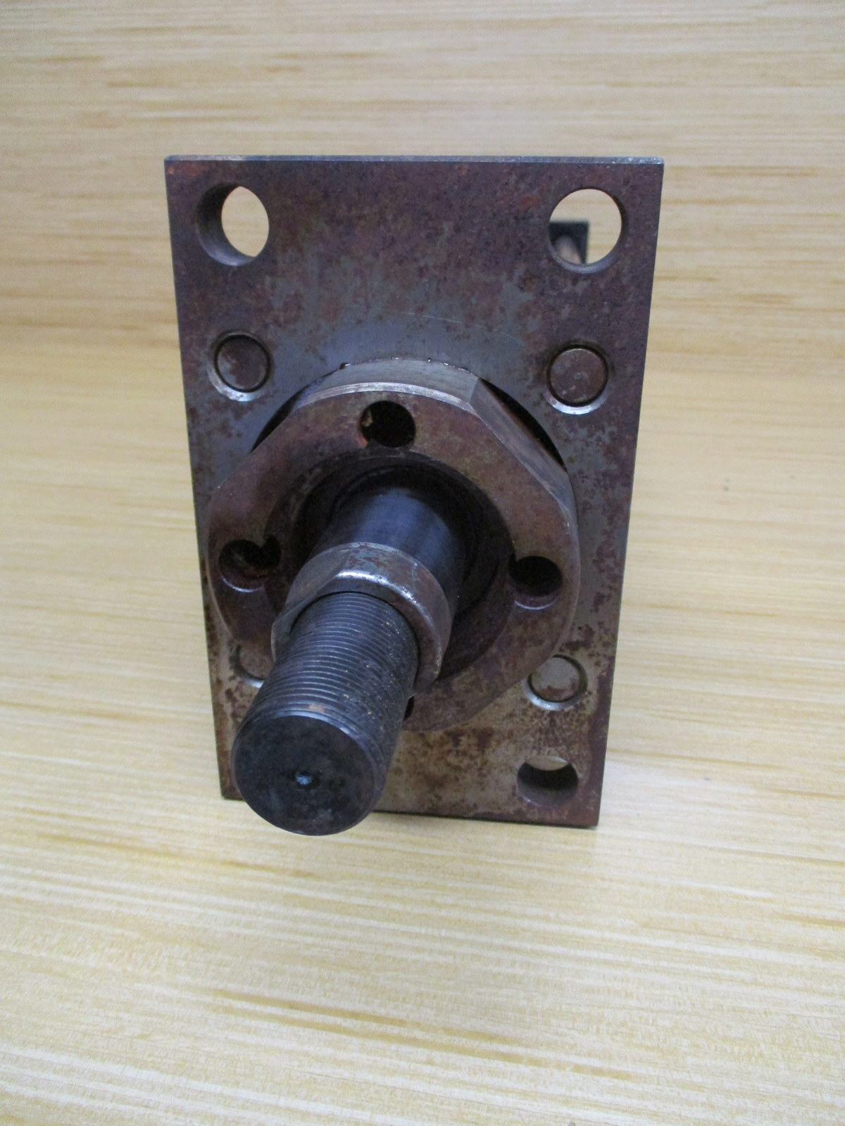 Eaton BU/WBN5R-3.25X12-N-1.38-2-S-X-N-X-1X Hydro-Line Cylinder