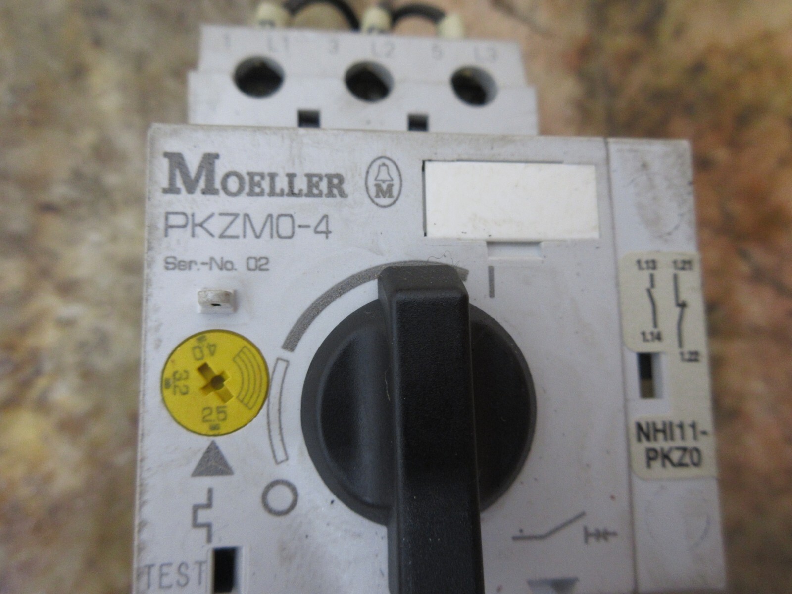 KLOCKNER MOELLER MOTOR STARTER PKZM0-4 DIL00M-10