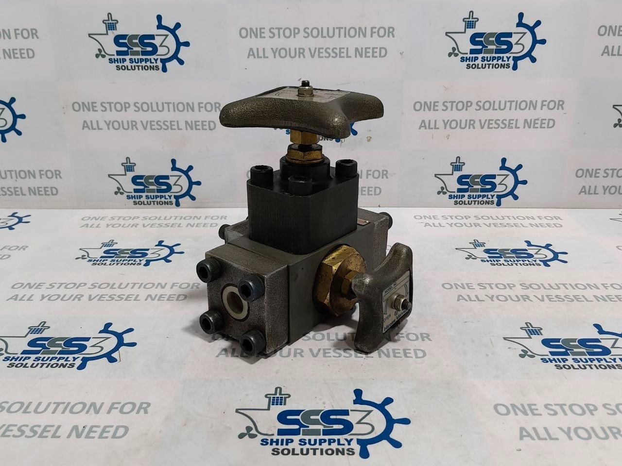Hirose Valves HF-ACC-K-10X10-23 Hydraulic Valve Manifold Mount W/Handwheel