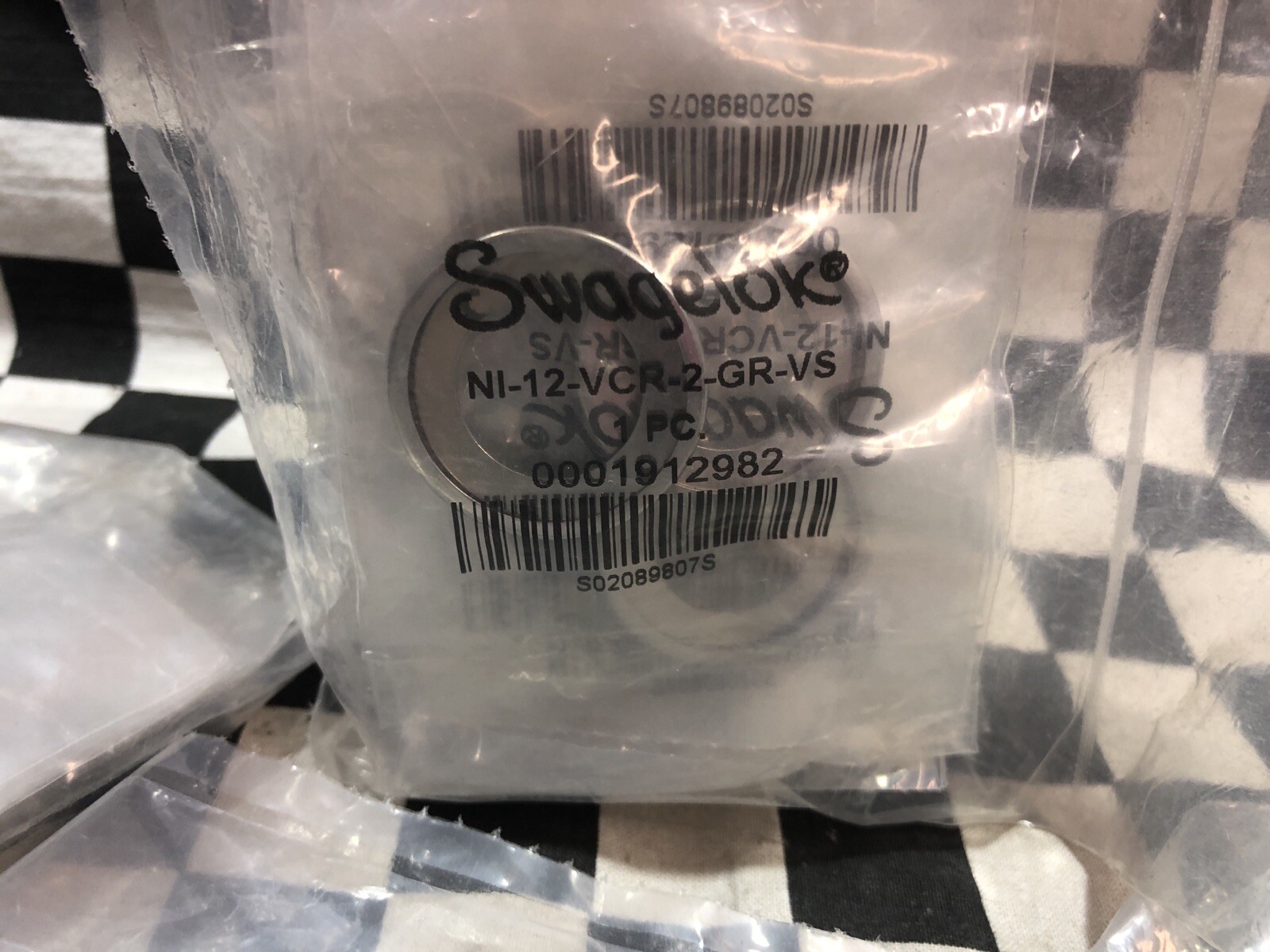SWAGELOK Gasket Retainer 3/4″, NI-12-VCR-2-GR-VS, LOT OF 55, SHIPSAMEDAY#1608Q7