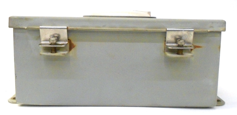 MAGNEHELIC GAUGE 2001C, 0″-1″ OF WATER, IN ENCLOSURE 10 1/2″ X 9″ X 4 1/2″