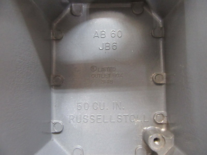 Thomas And Betts 3324-78 Russellstoll Receptacle W/Screw Cap 332478