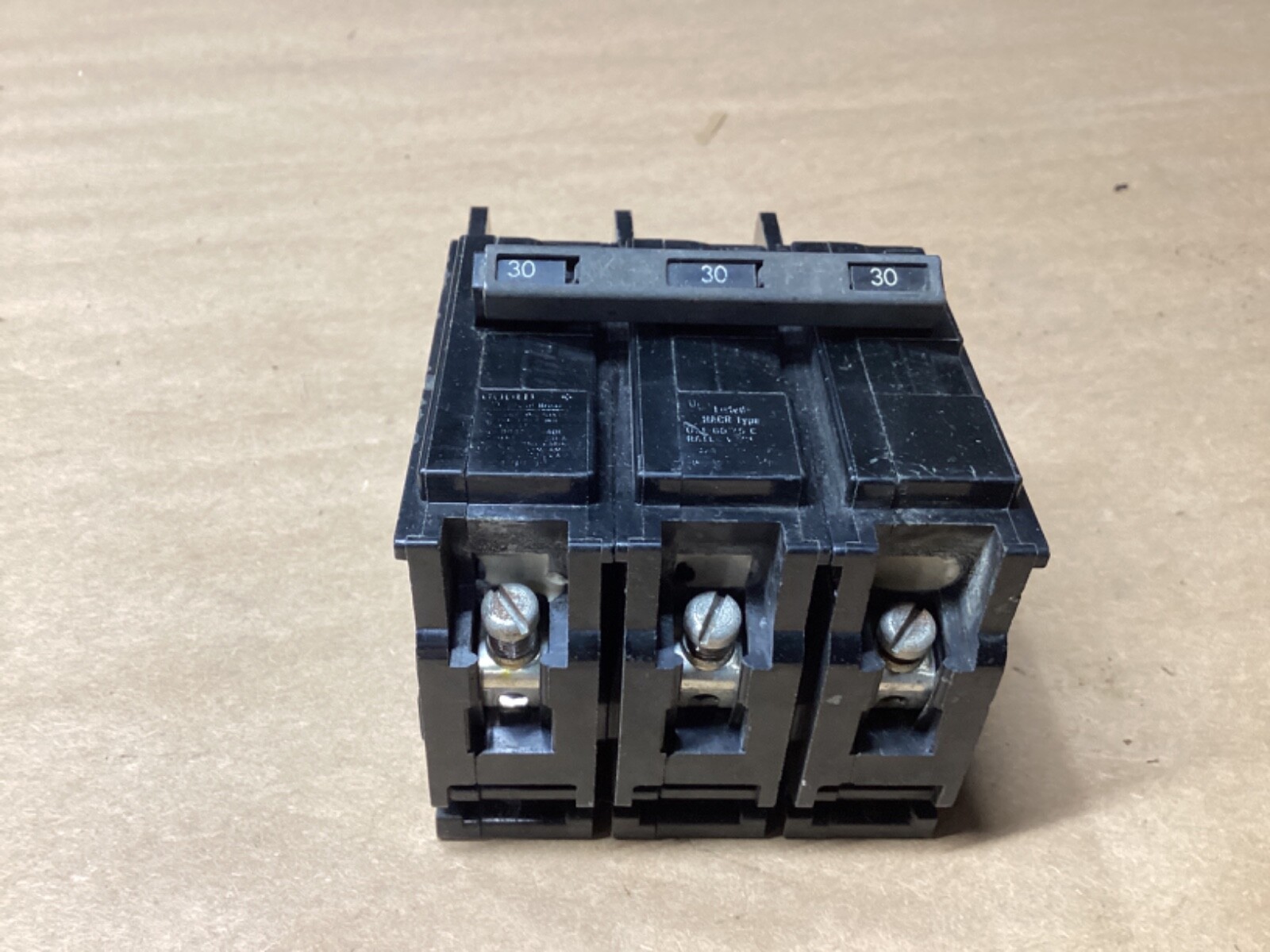 GOULD Circuit Breaker BQ3B030 30A 3 Pole #108D69*CO