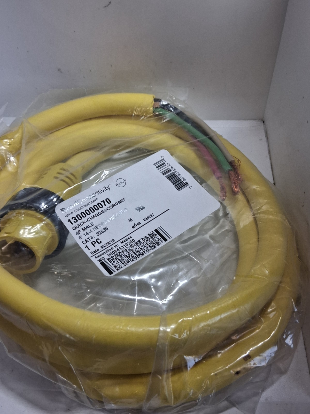 WOODHEAD BRAD CONNECTIVITY 1300000070 CORDSET 4P MALE 6′ NEOPRENE CORD NIB