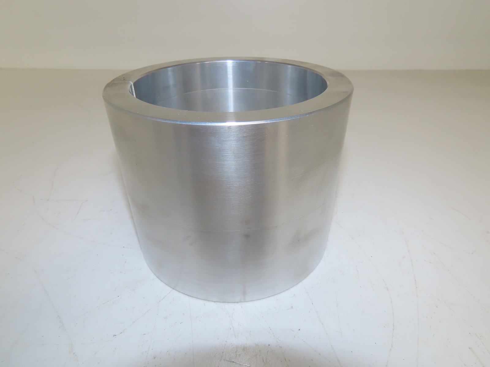 Maxcess Americas Aluminum Shaft Coupler Sleeve 4″ ID 5″ OD 4″ W M6-1.0