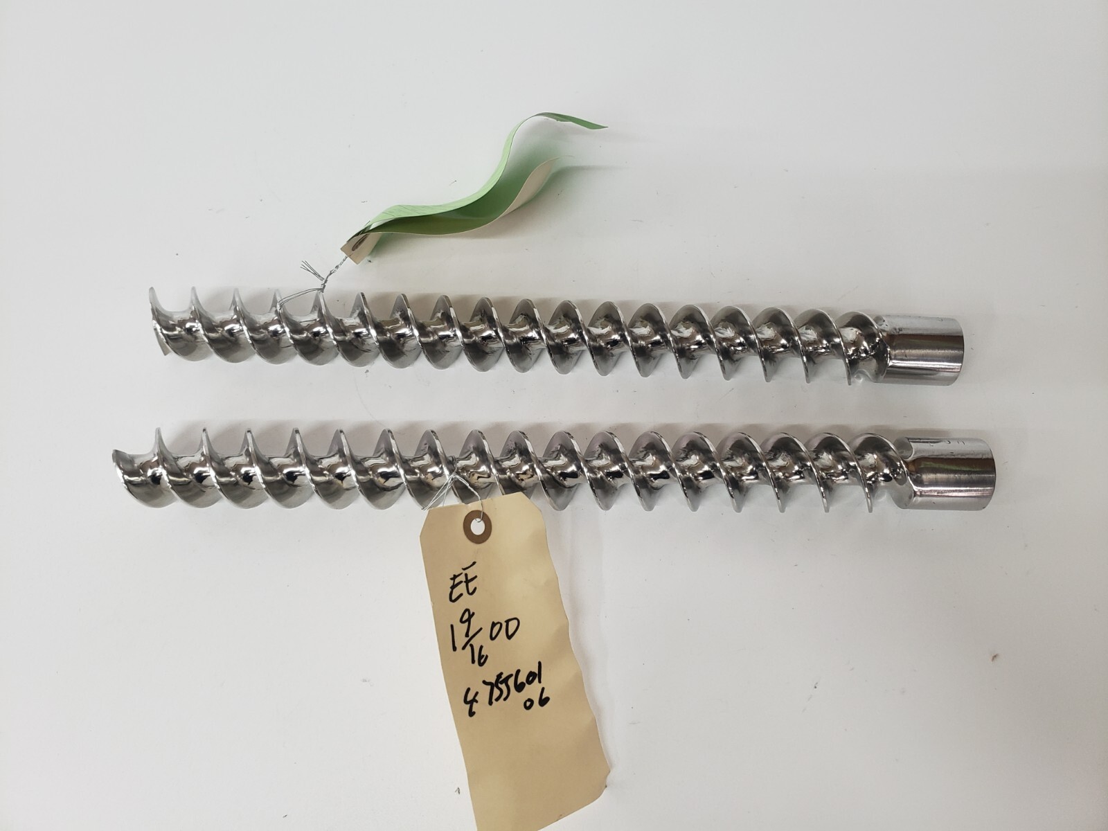 LOT of 2 UNUSED – Acrison Feeder Auger 1-9/16″ x 14-3/8″ EE 1-9/16 OD 8755601 06