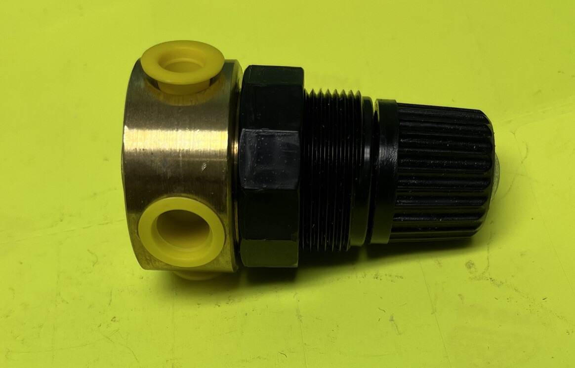 Watts R364-02C Mini Regulator 2- 1/4”Ports,2- 1/8”Gauge Ports 0-125psi,NEW-USA