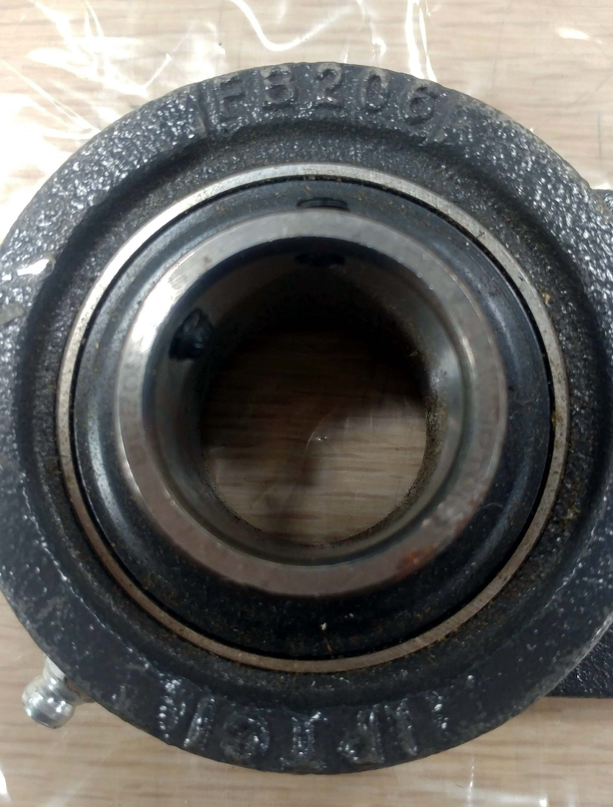 1 NEW IPTCI UCFB206 3-BOLT FLANGE BEARING ***MAKE OFFER***