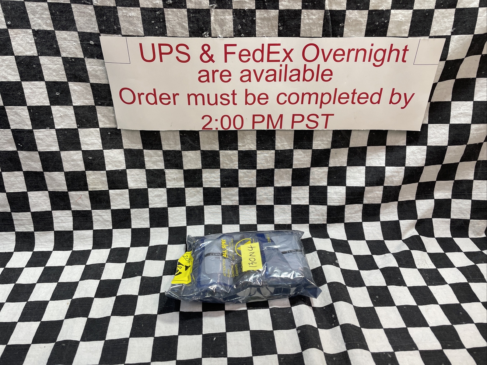4x SWAGELOK UNION REDUCER & CAP SS-810-6-6 (4X)& SS-600-C (4X) Shipsameday#130N4
