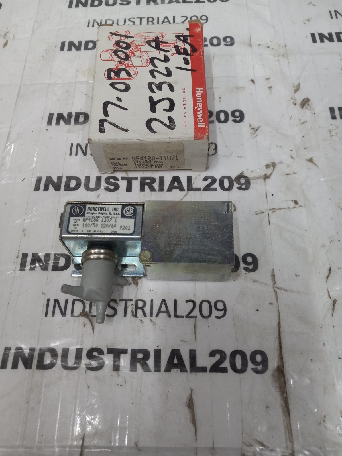 HONEYWELL SKINNER VALVE RP418A-11071/C75-1904-FS65