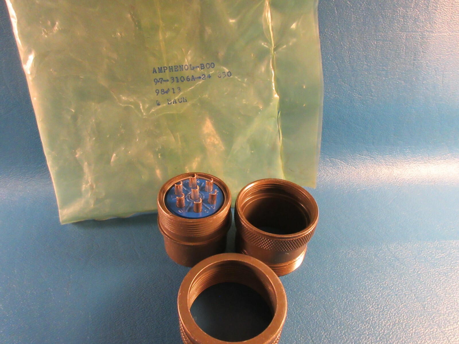 Amphenol 97-3106A-24 (0850) Circular Connector or Plug, Seven Pin, BCO