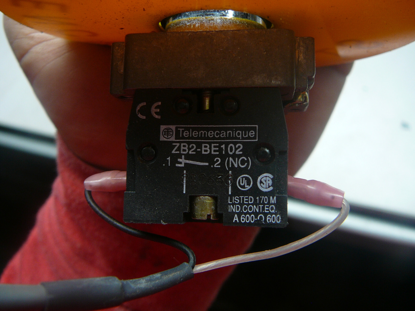 TELEMECANIQUE ZB2-BE102 EMERGENCY STOP BUTTON