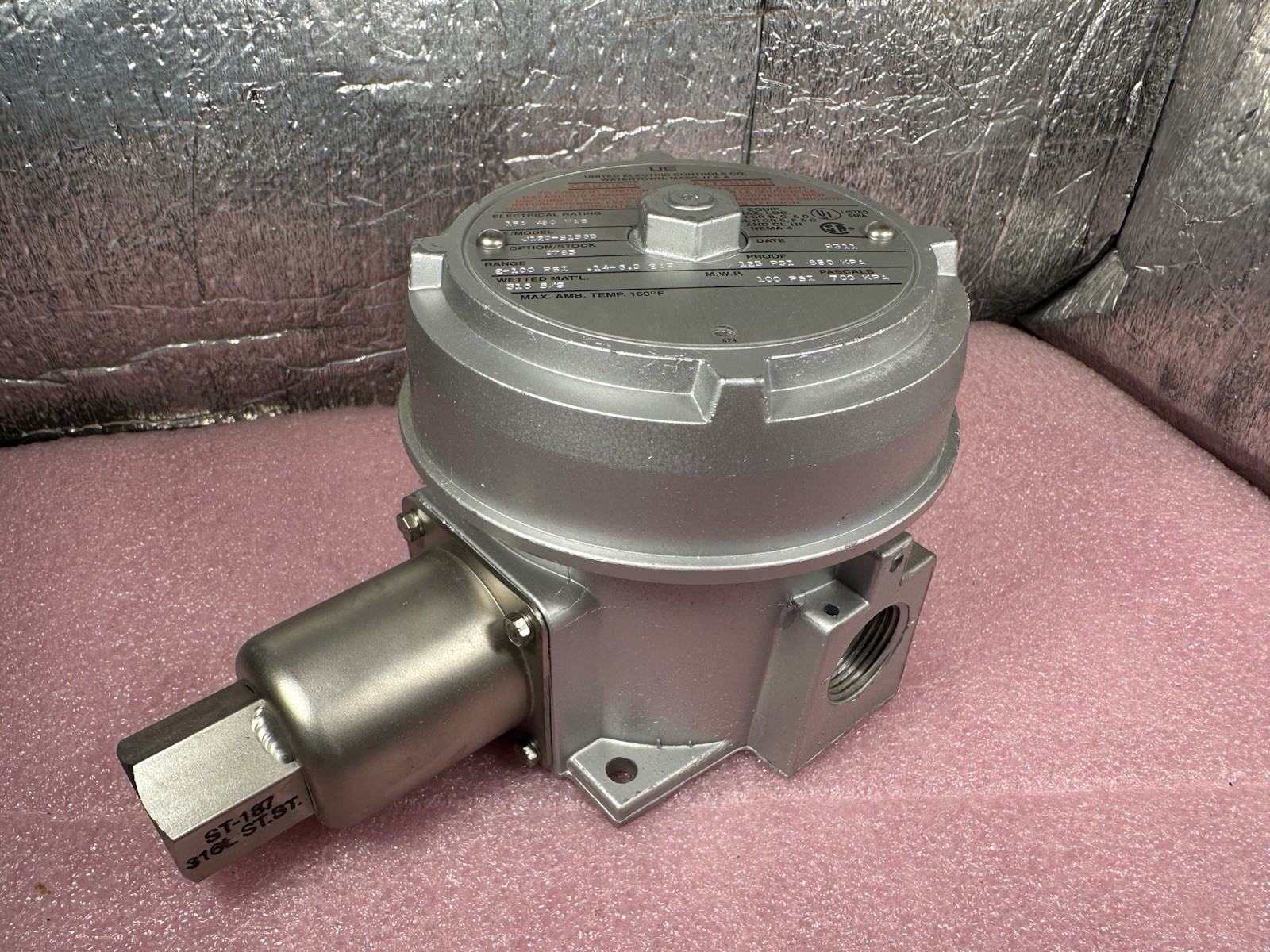 UE J120-S156B SWITCH RANG 2-100PSI