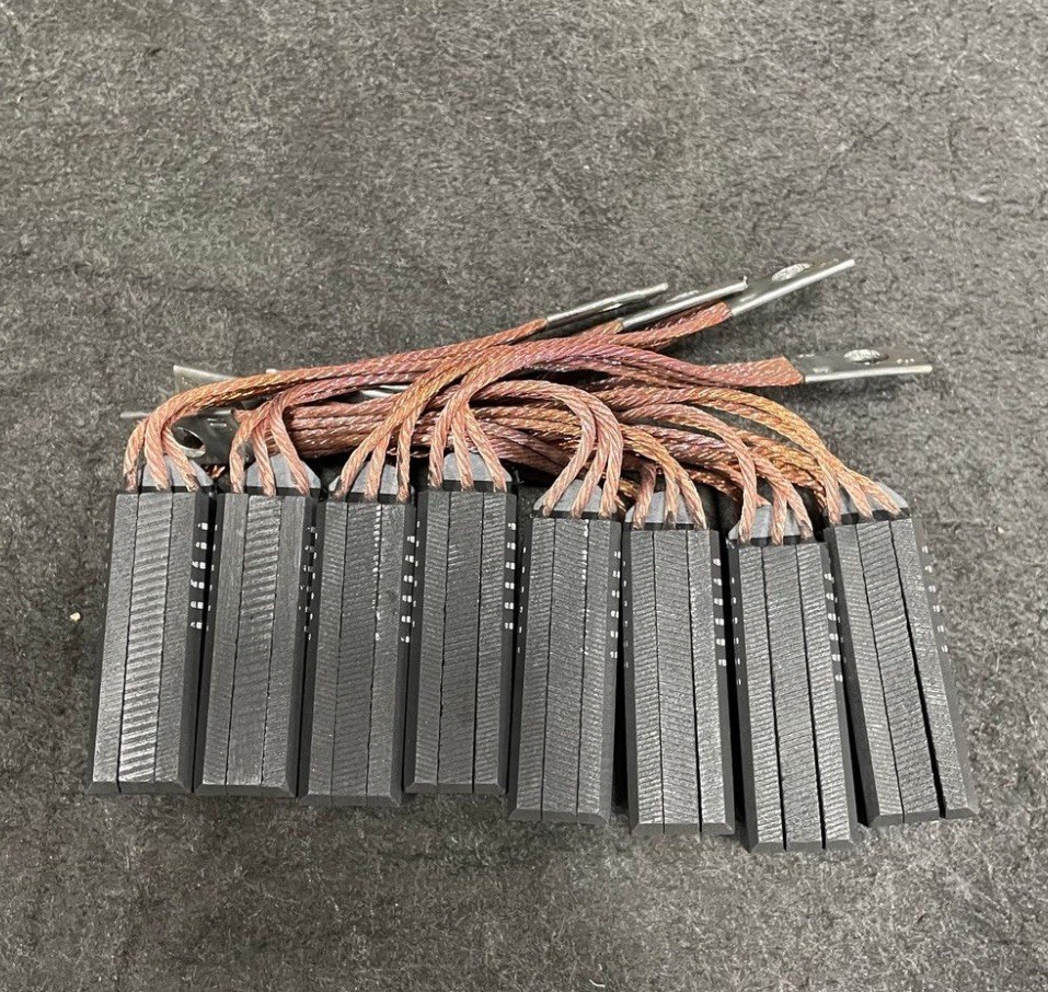 National Carbon EMD 40164029 Carbon Motor Brushes DE9000 Box Of 8