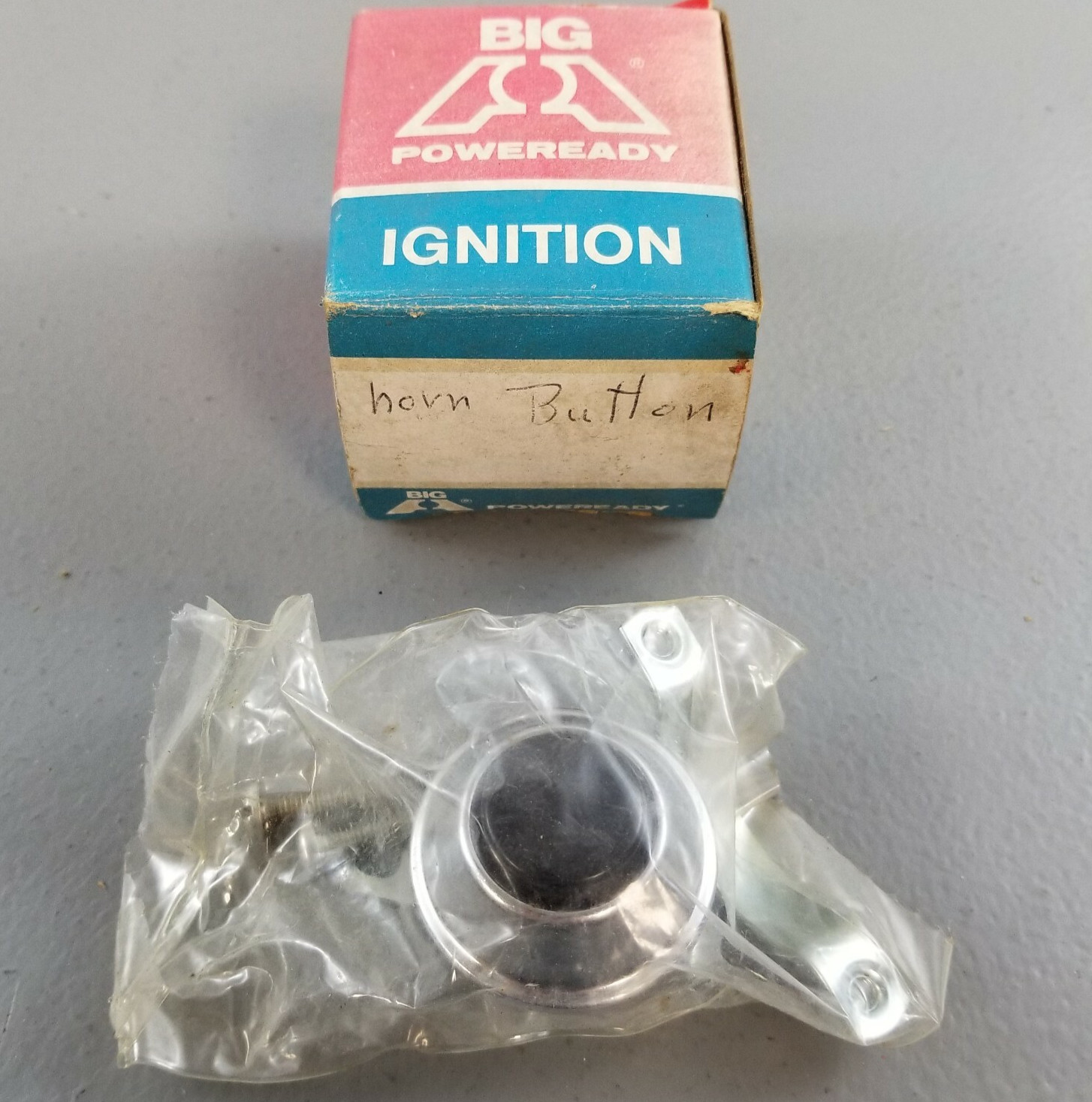 HORN BUTTON NIB BIG A UNKNOWN PART NUMBER OR APPLICATION