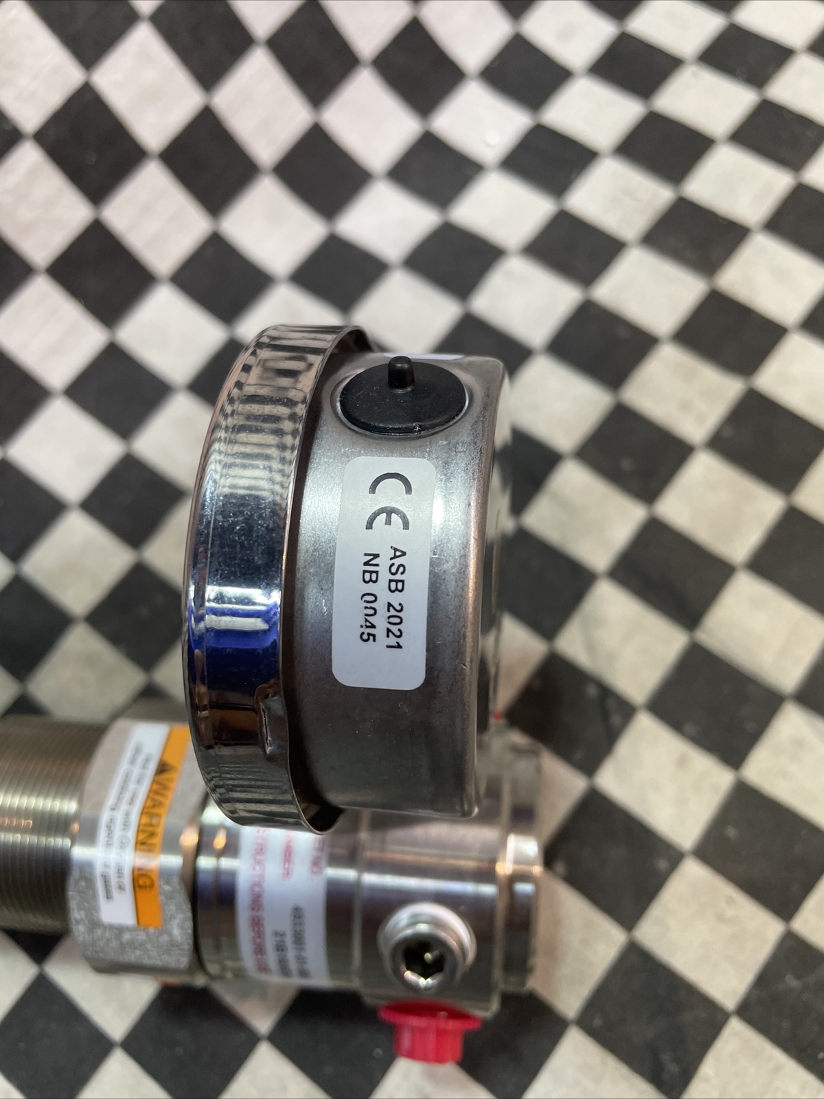 CONCOA 4933001-01-000, REGULATOR WITH GAUGE 4000 PSI, 493300101000, SHIPSAMEDAY,