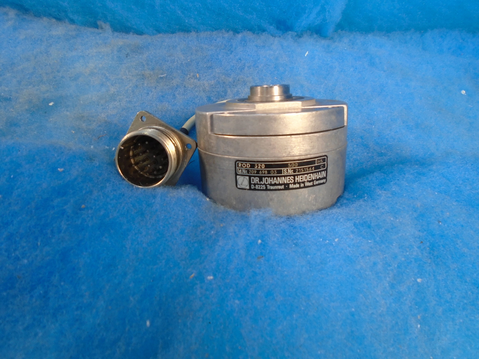 DR. JOHANNES HEIDENHAIN ROD 320 500 H5 ID.NR. 209 698 03 ROTARY ENCODER 1YR WARR