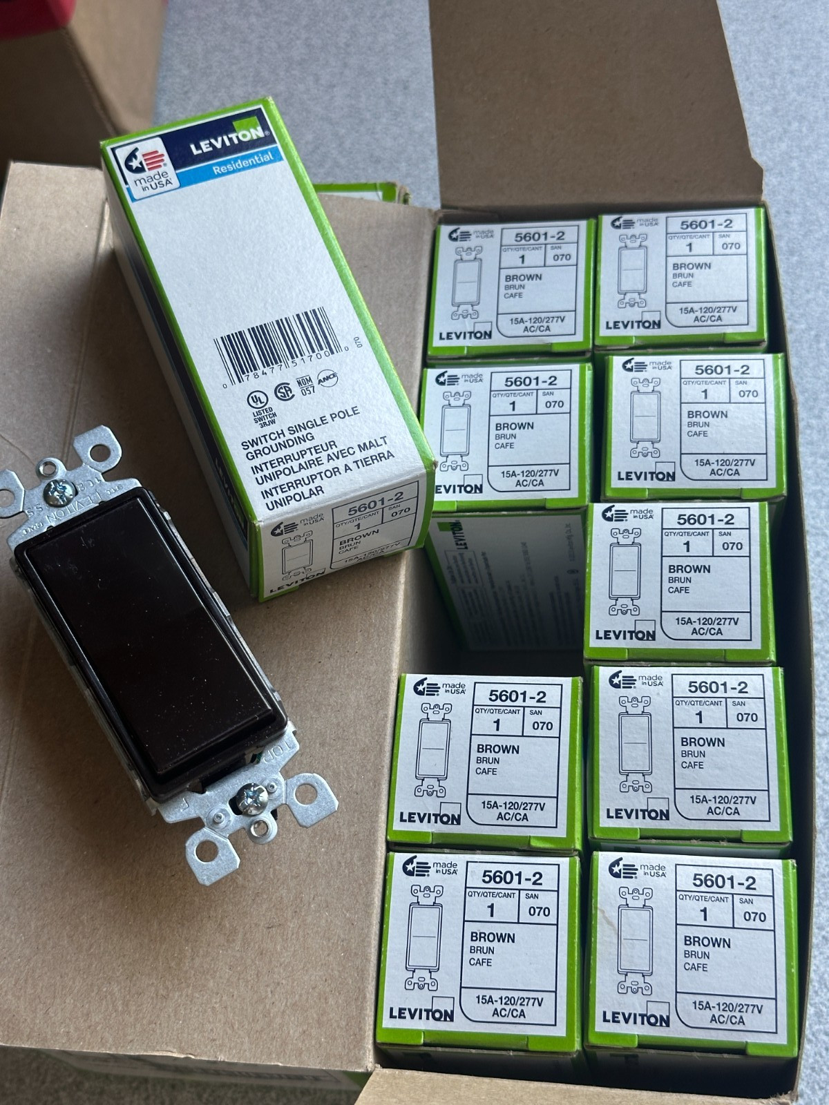 10 NEW Leviton 5601-2 Brown Decora Rocker Light Switch 1P 15A 120/277V CASE LOT