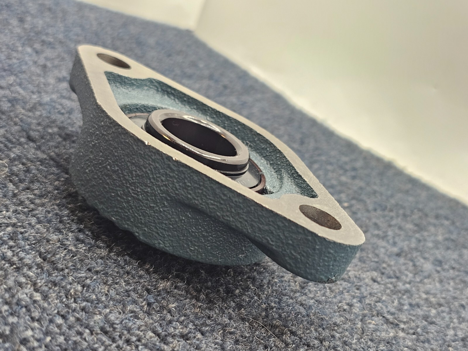 AMI FT205 2-Bolt Flange Mount Bearing With Asahi UE205 Insert Bearing