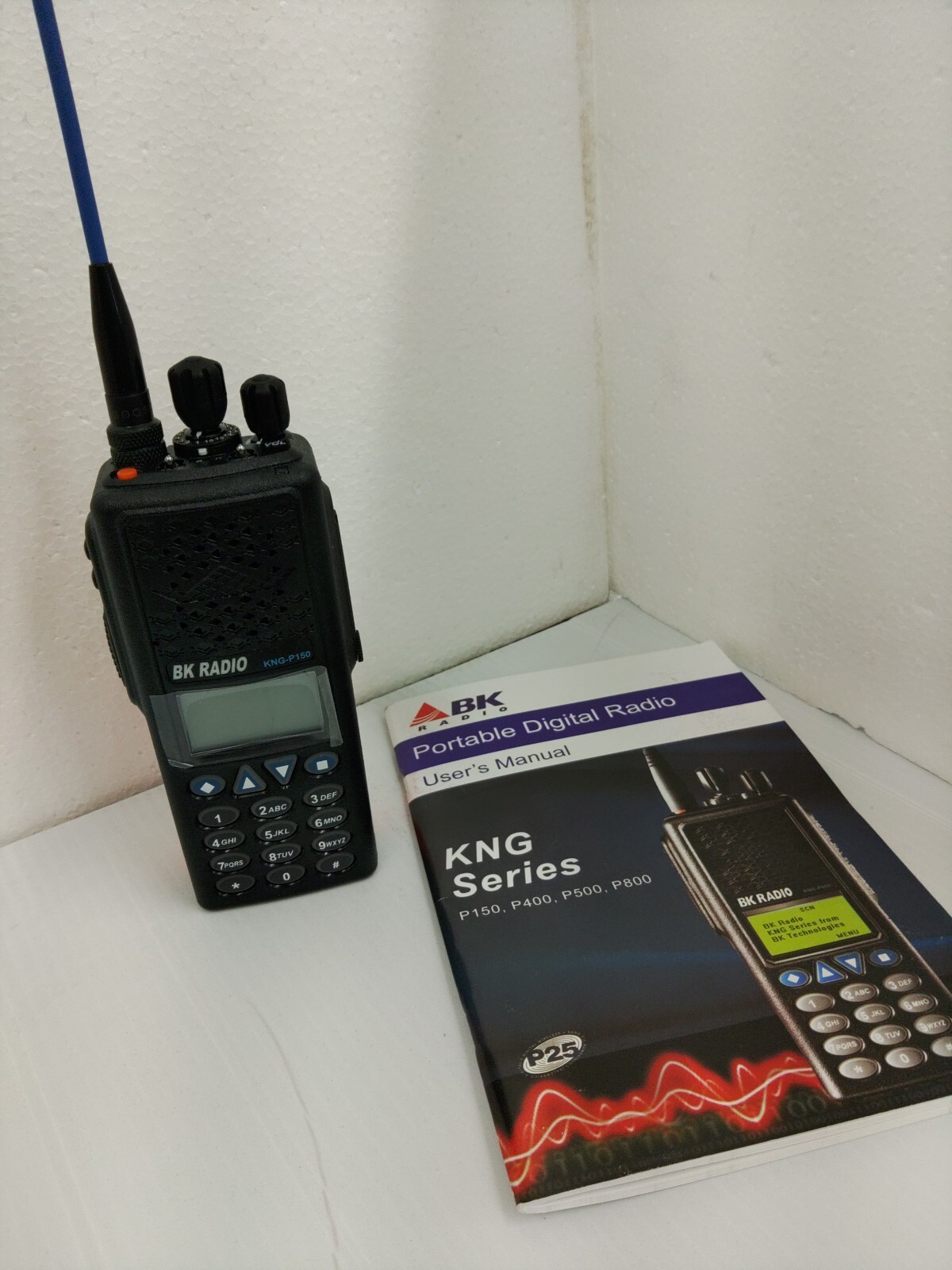 Bendix King KNG-P150 VHF P25 DIGITAL WILDLAND FIRE W/ AA BATTERY HOLDER ANTENNA