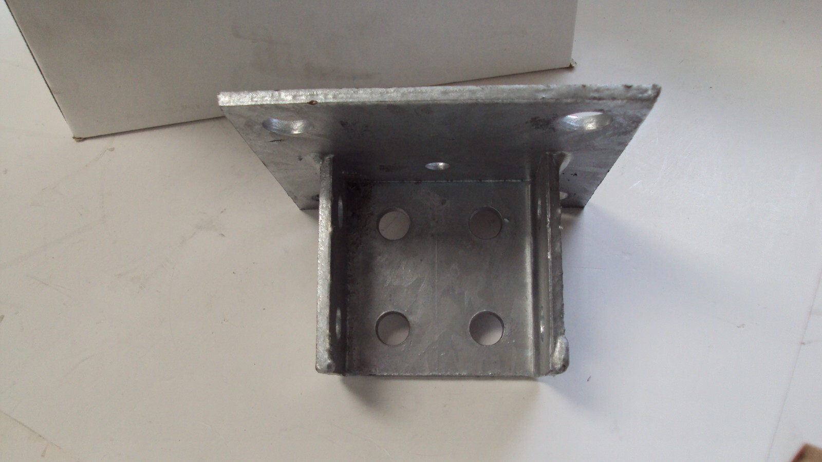 PHOENIX POST BASE DOUBLE CHANNEL P/N B281SQHDG, 4 HOLE SQ 3-1/2″ HD