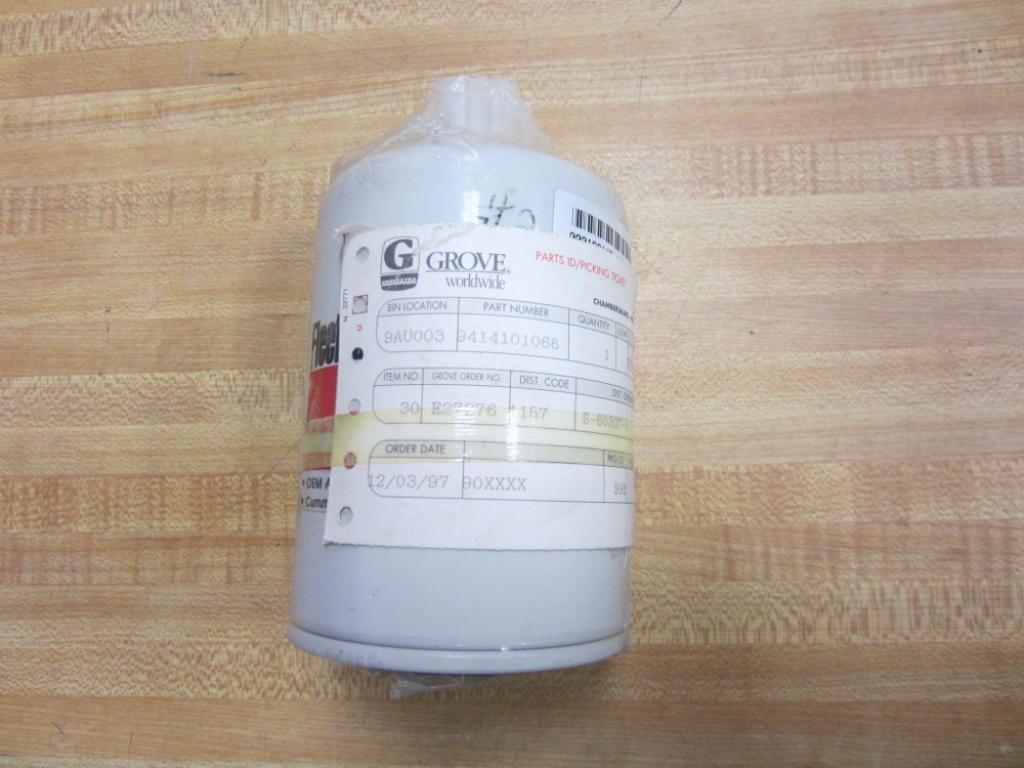Fleetguard FS1280 Fuel Water Separator 3930942 (Pack of 11)