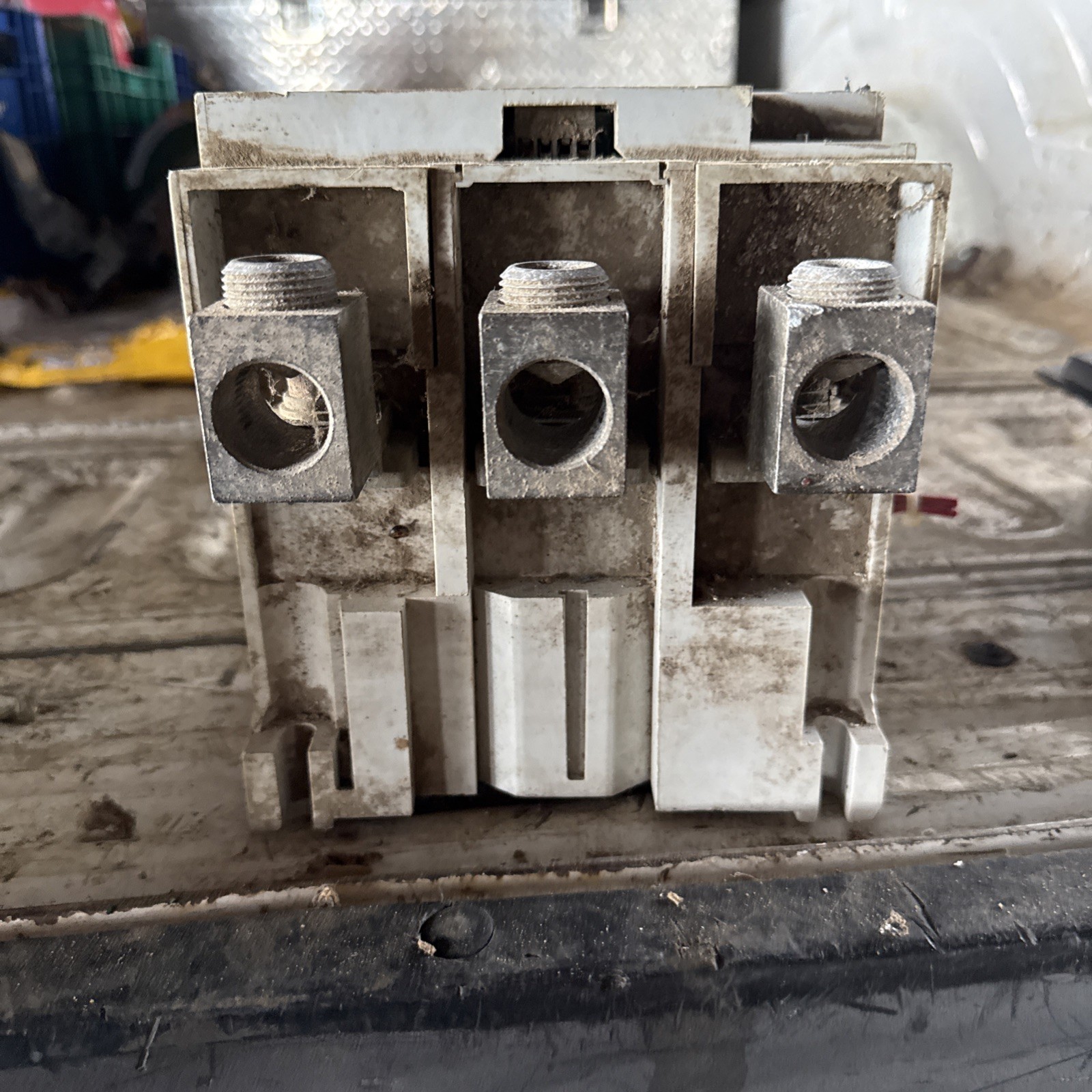CUTLER HAMMER W200M5CFC 1A96725E01 120V 270A (AS PICTURED) UNMP