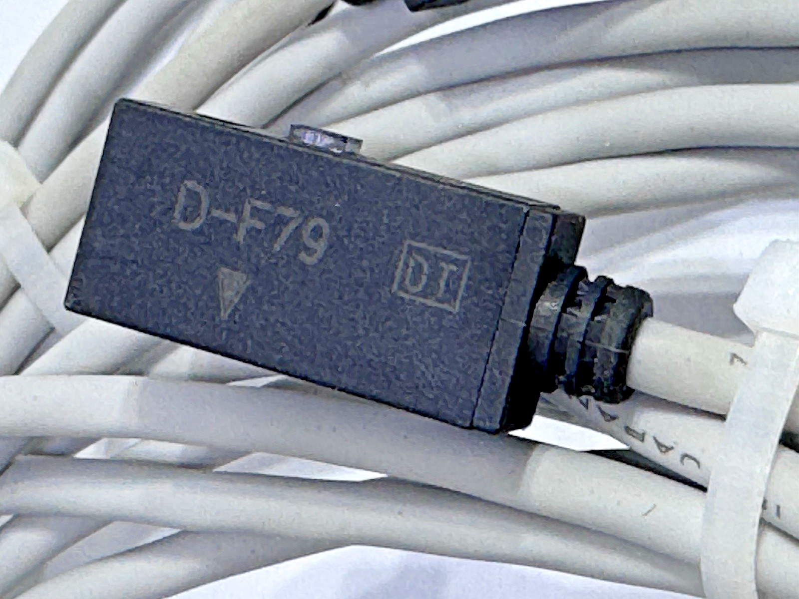 5 Each SMC D-F79 Solid State Pneumatic Cylinder & Actuator Switch 117 in Leads