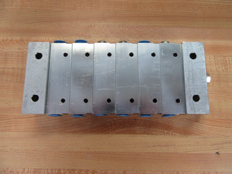 Graco 24G488 Divider Valve Base Plate