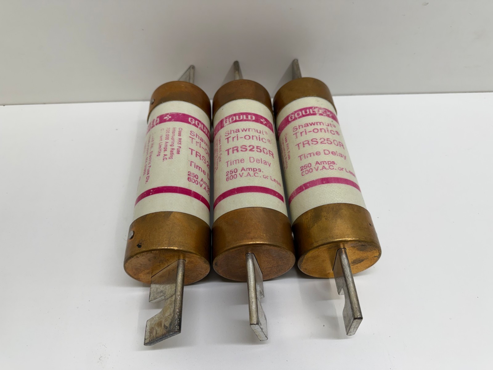 LOT OF (3) NOS! GOULD SHAWMUT 250A 600V RK5 FUSES TRS250R
