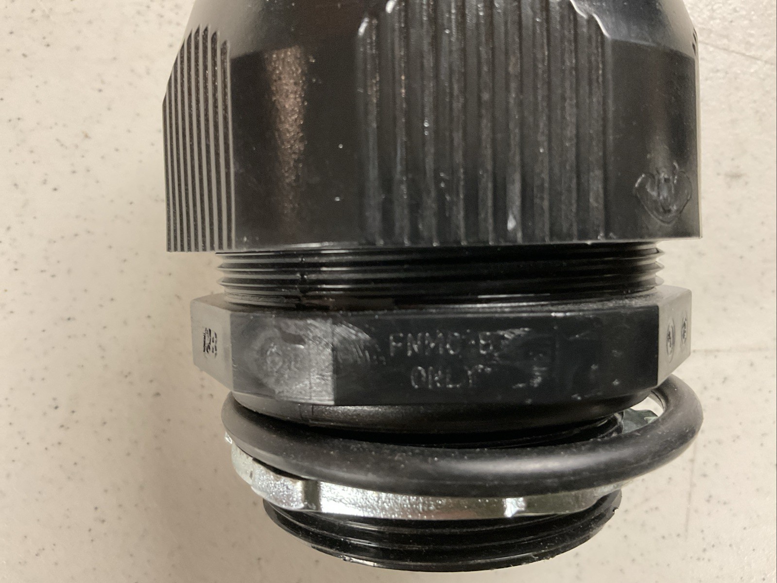 8 Thomas & Betts FNMC-B 2″ Only Liquid Tight Straight NonMetallic Connector
