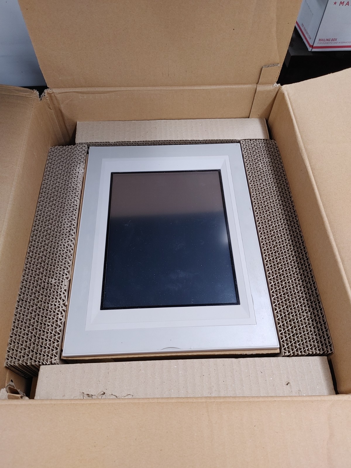 IDEC HG3F-FT22TF-W Operator Interface HMI Display Panel
