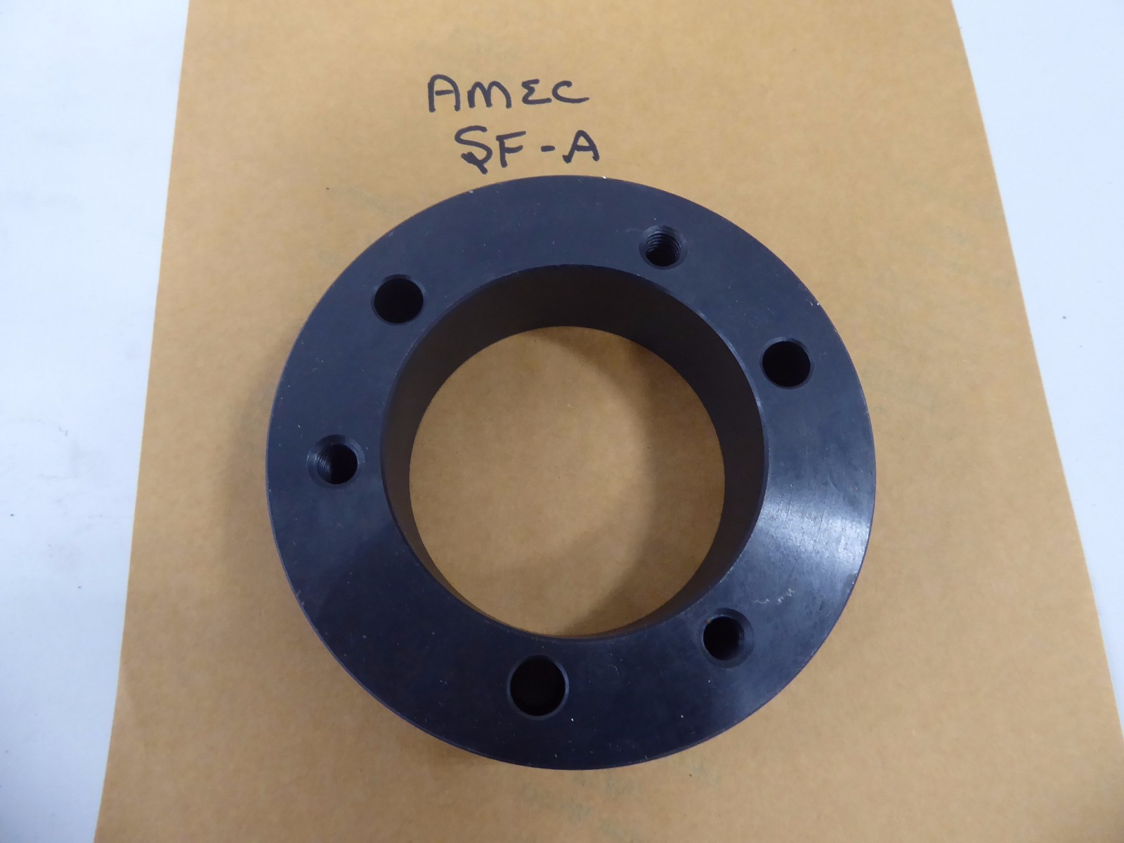 Amec SF-A Hub Round 5″ X 4 1/8″ X 1 1/4″