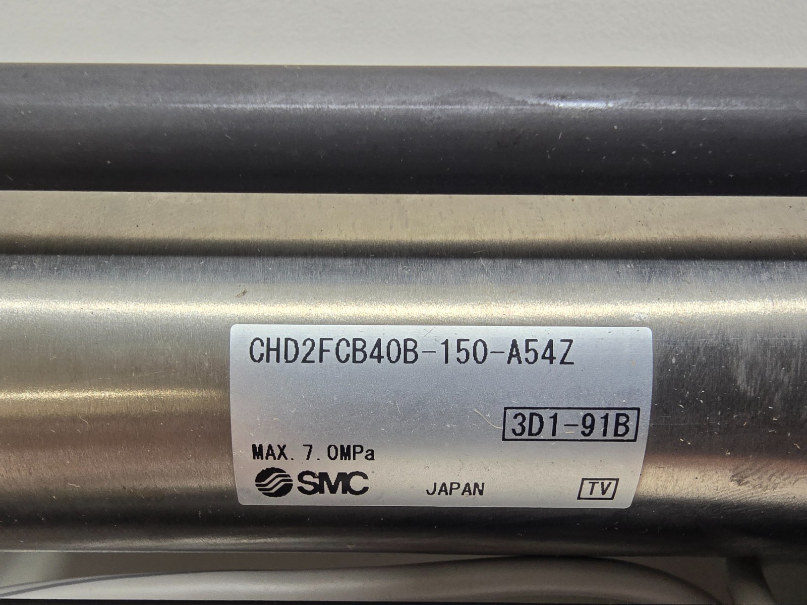NEW OLD STOCK! SMC HYDRAULIC CYLINDER CHD2FCB40B-150-A54Z