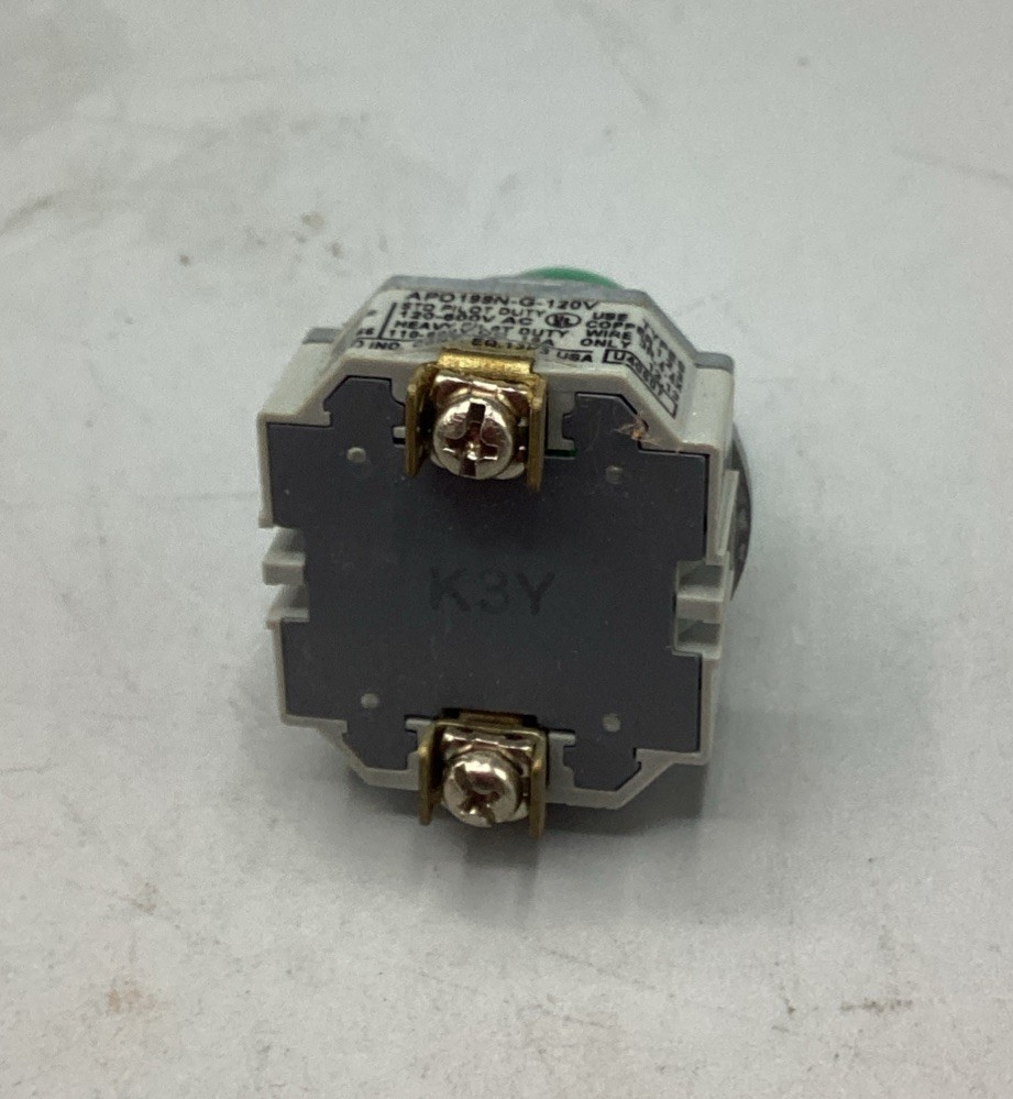 USED IDEC APD199N-G-120V Heavy Duty Green Indicator Pilot Light
