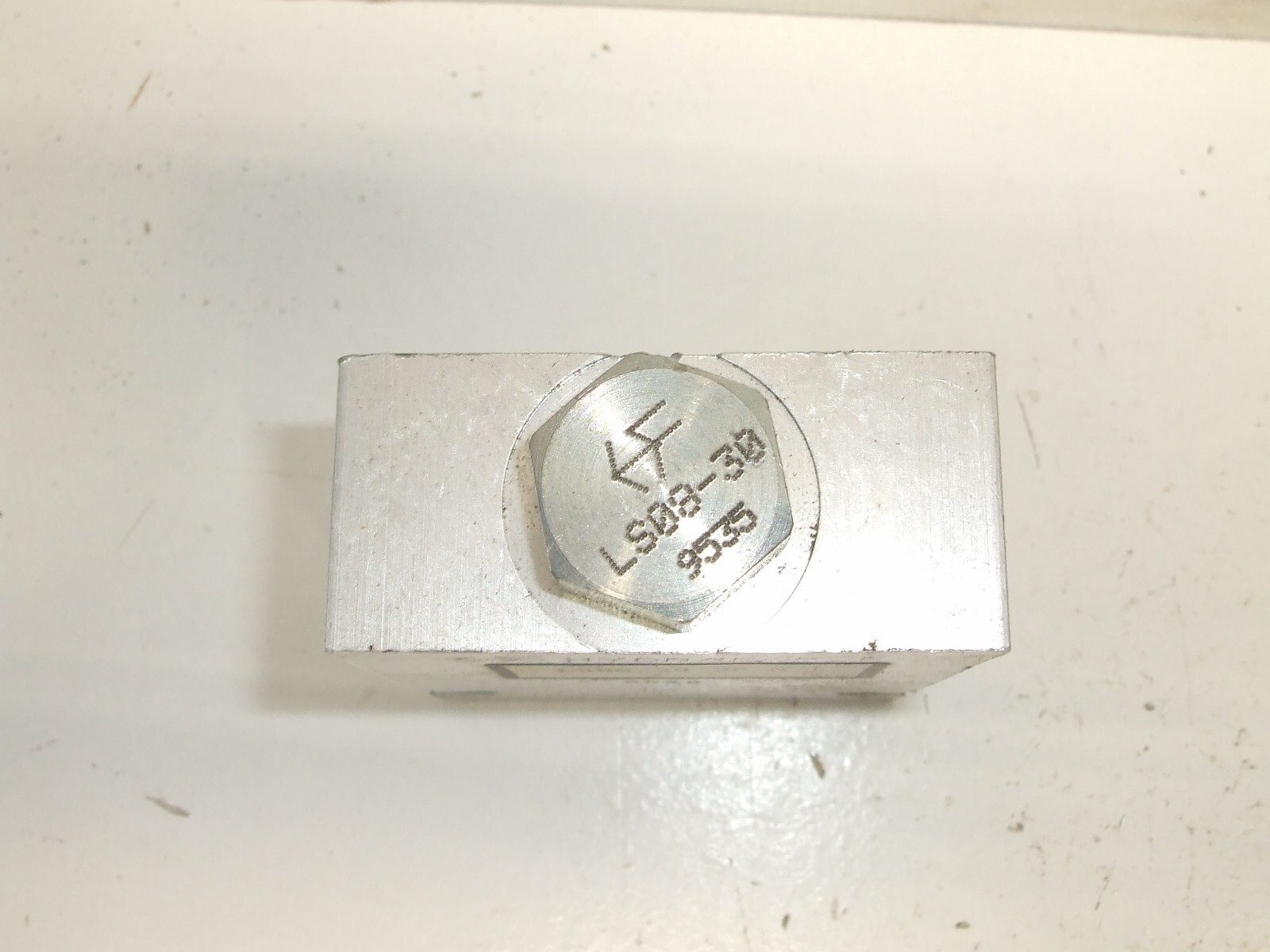 HYDRAFORCE LS08-30-3P-N NEW OLD STOCK