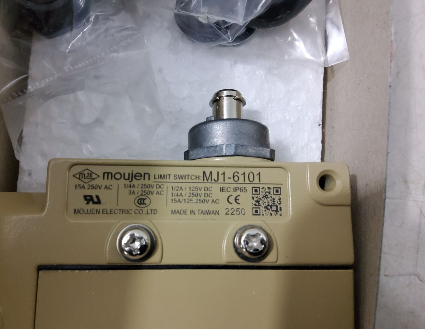 Moujen Limit Switch MJ1-6101 NEW