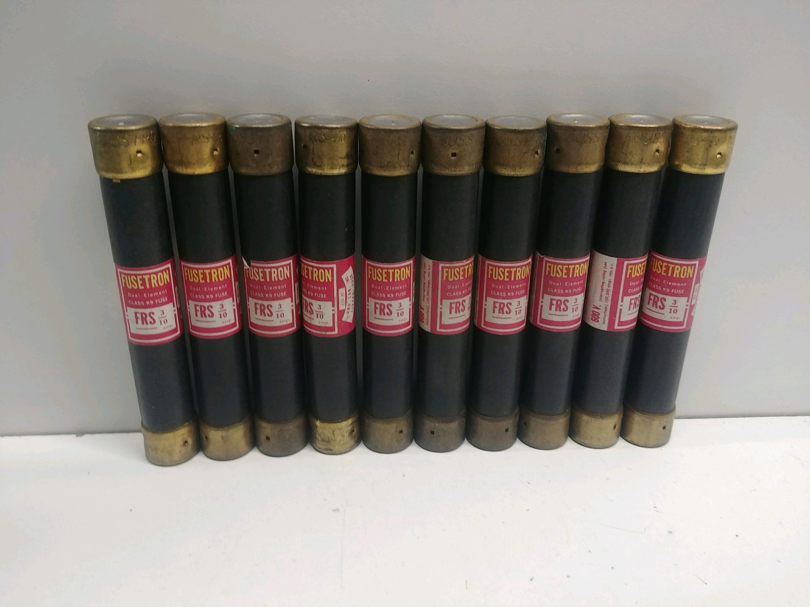 LOT OF (10) NEW OLD STOCK! FUSETRON 3/10 AMP (0.3A)600V K9 FUSES FRS-3/10