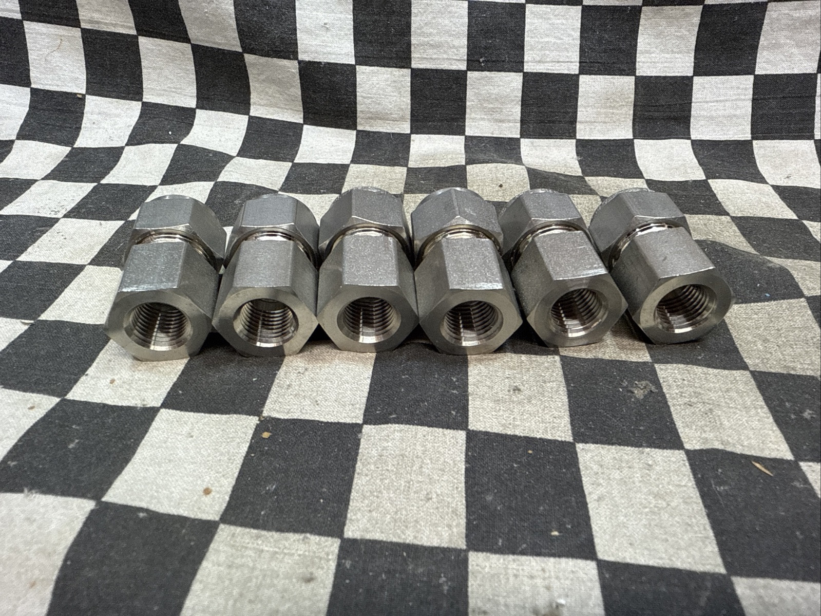 SWAGELOK SS-810-7-4 & SS-810-7-6, Female Connector, LOT OF 8 SHIPSAMEDAY